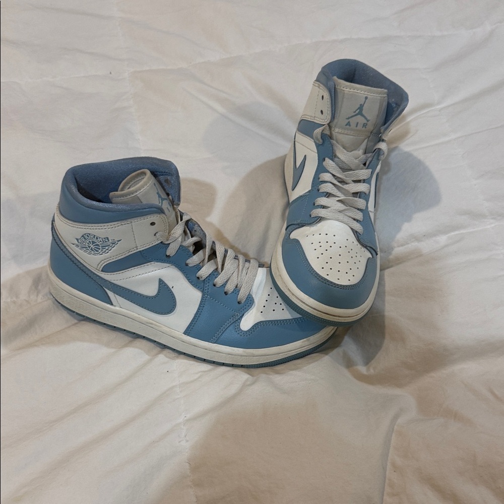 Jordan Women's Sneakers in Blue and White